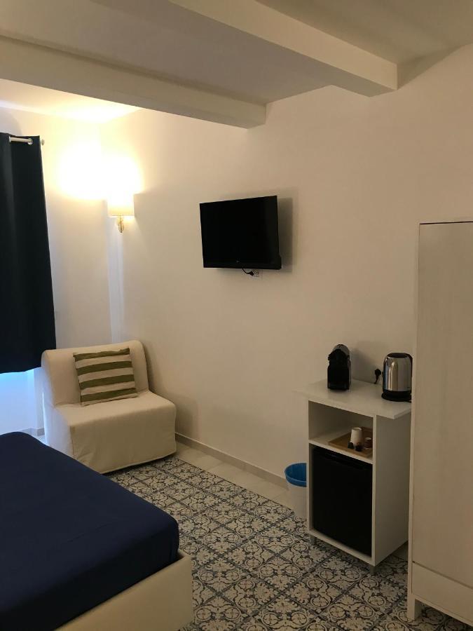 Sogno Rooms - Stanze private vista porto, nel cuore del Borgo Termoli Esterno foto